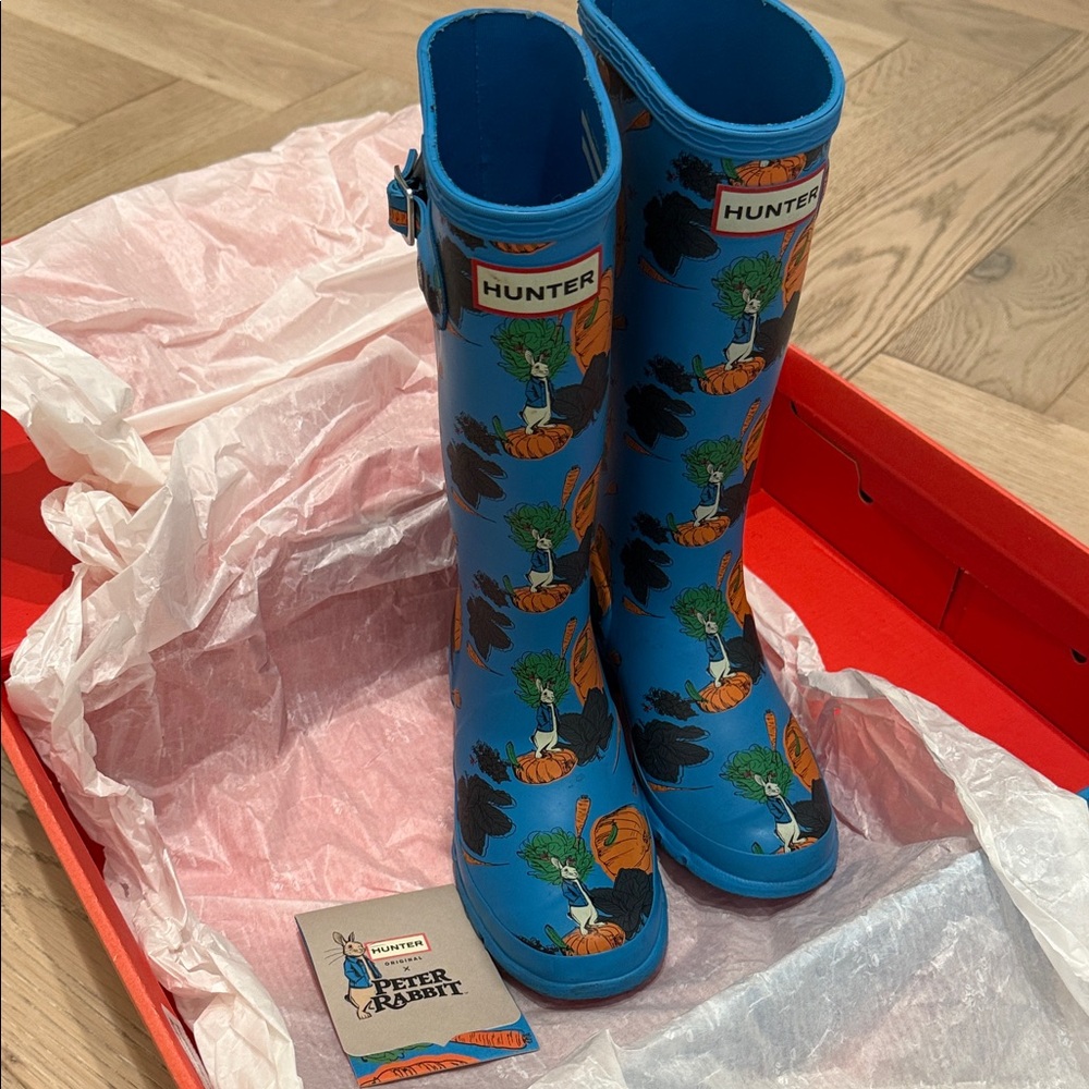 Like new Hunter Kids Blue Peter Rabbit Boots